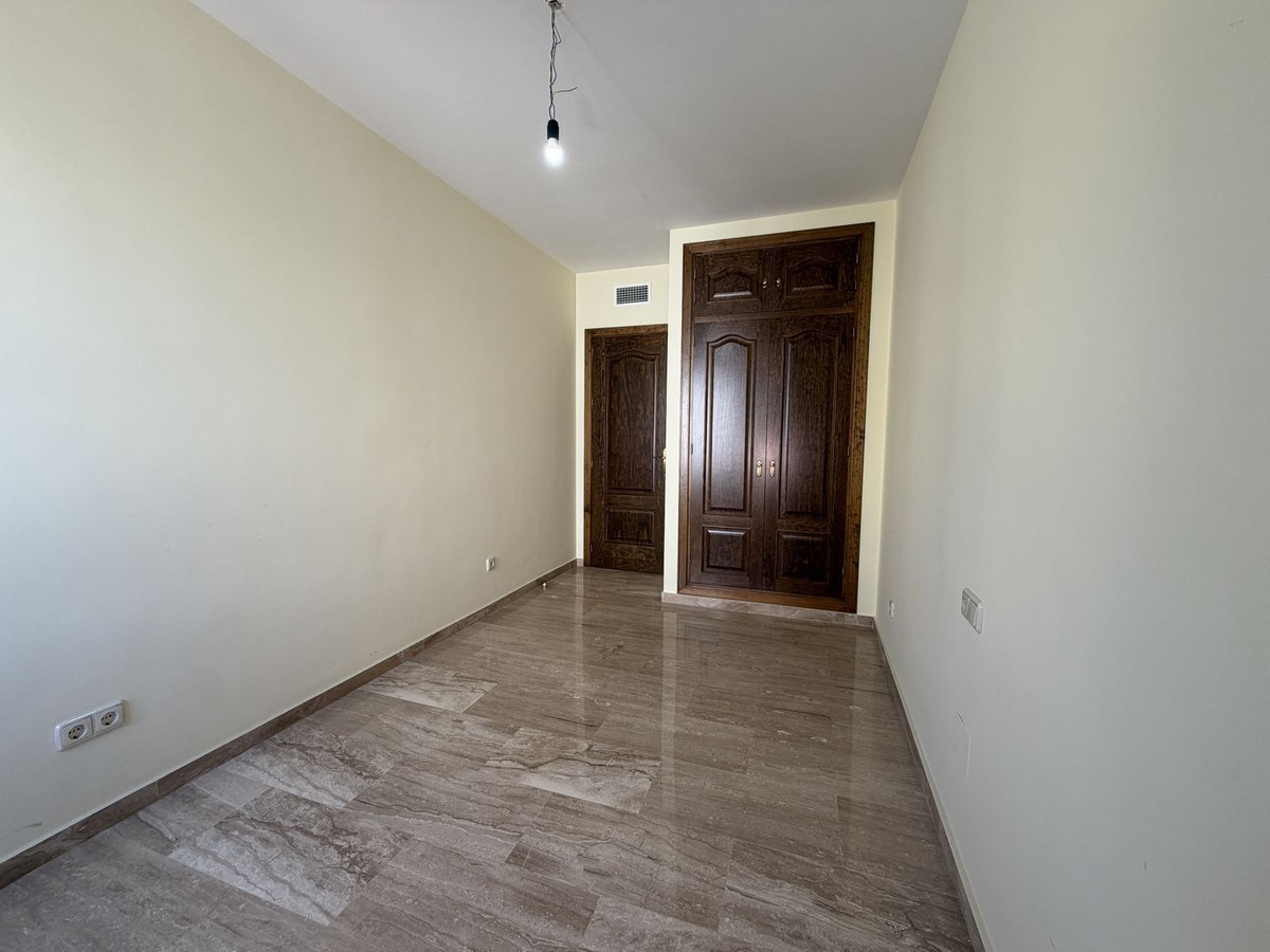 2 Bed Apartment for sale in Estepona Costa Del Sol, Málaga, Spain