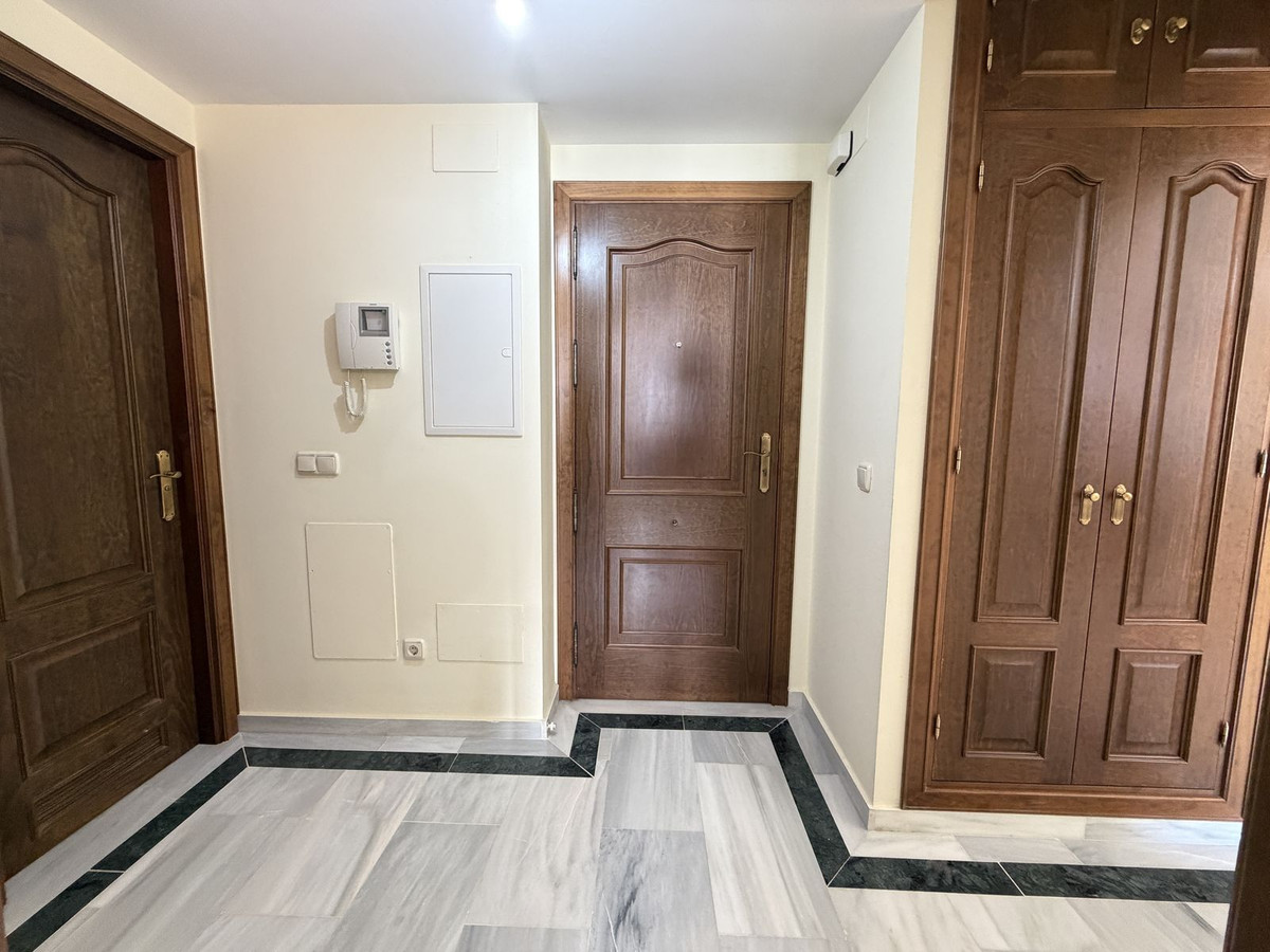 2 Bed Apartment for sale in Estepona Costa Del Sol, Málaga, Spain