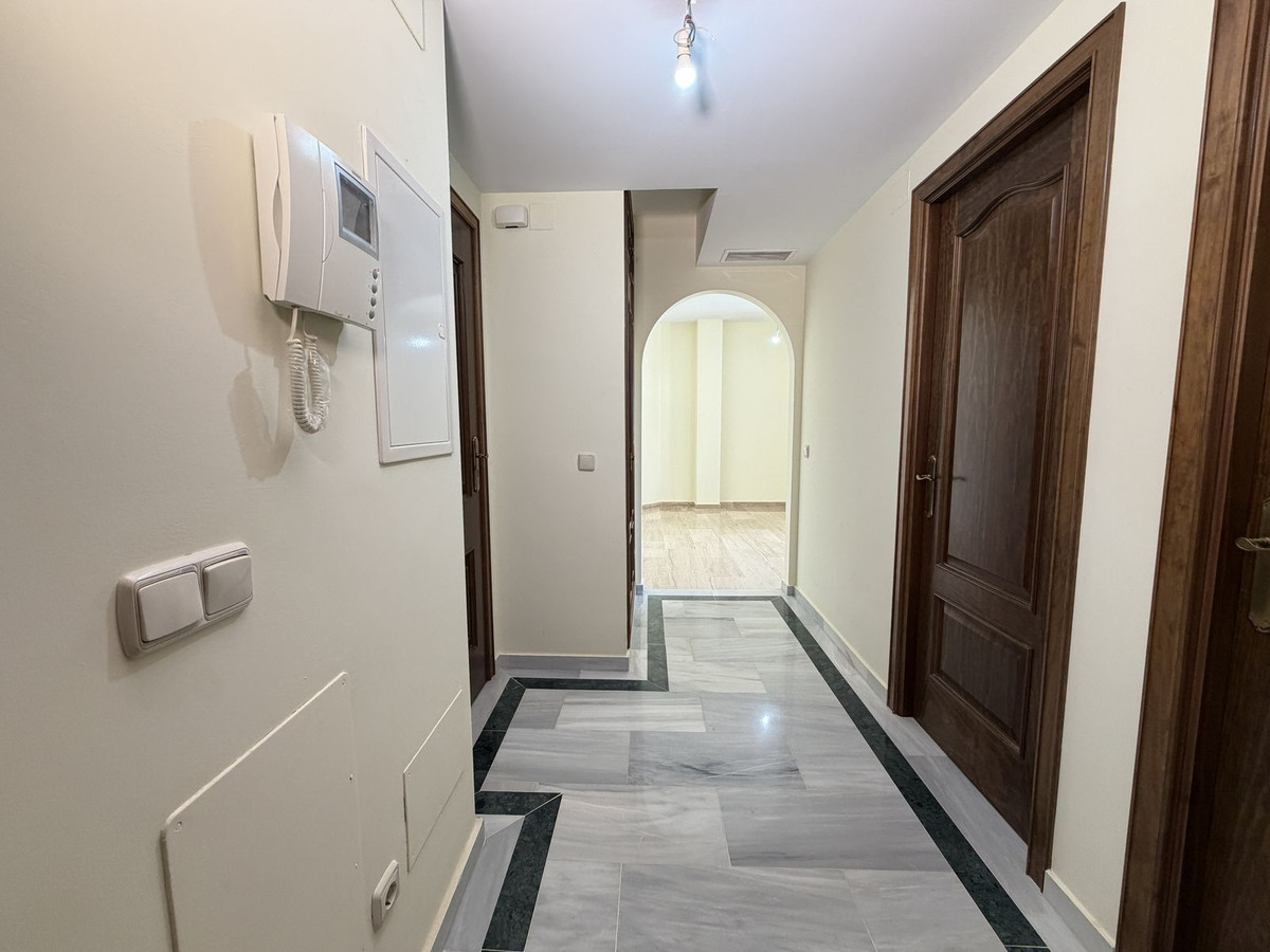 2 Bed Apartment for sale in Estepona Costa Del Sol, Málaga, Spain