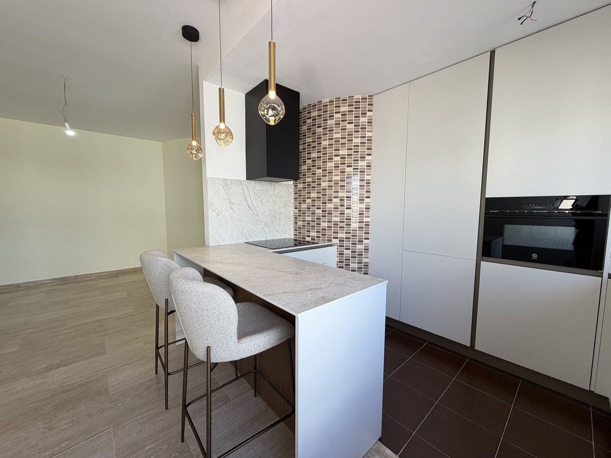 2 Bed Apartment for sale in Estepona Costa Del Sol, Málaga, Spain