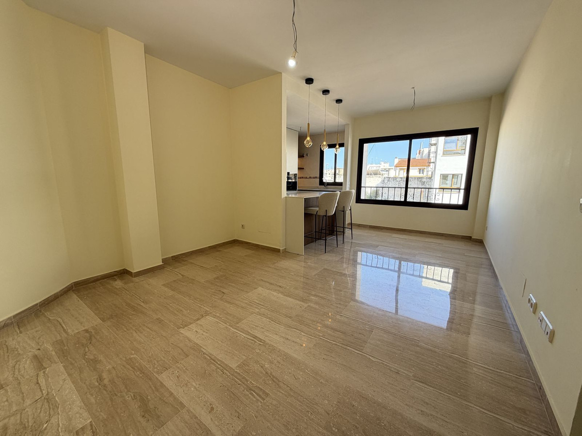 2 Bed Apartment for sale in Estepona Costa Del Sol, Málaga, Spain
