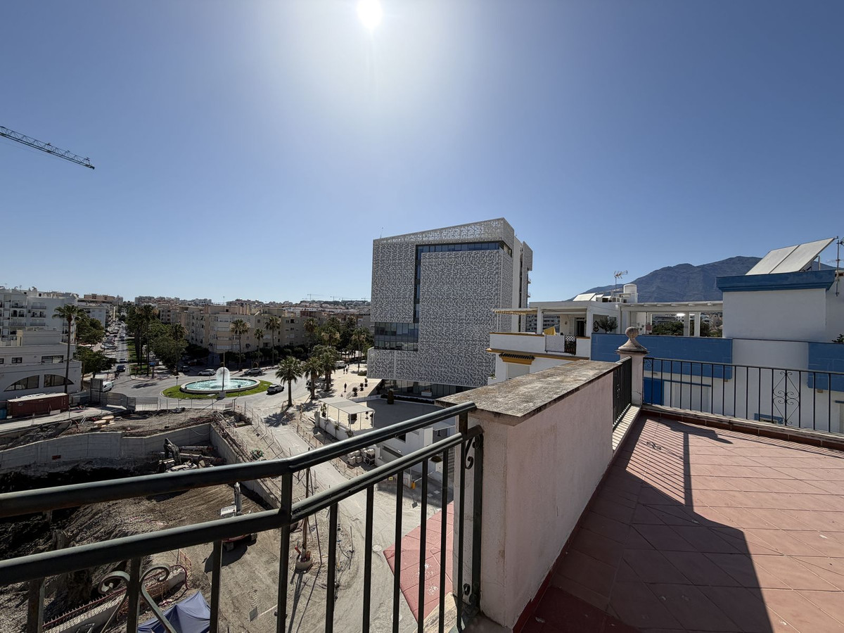 2 Bed Apartment for sale in Estepona Costa Del Sol, Málaga, Spain