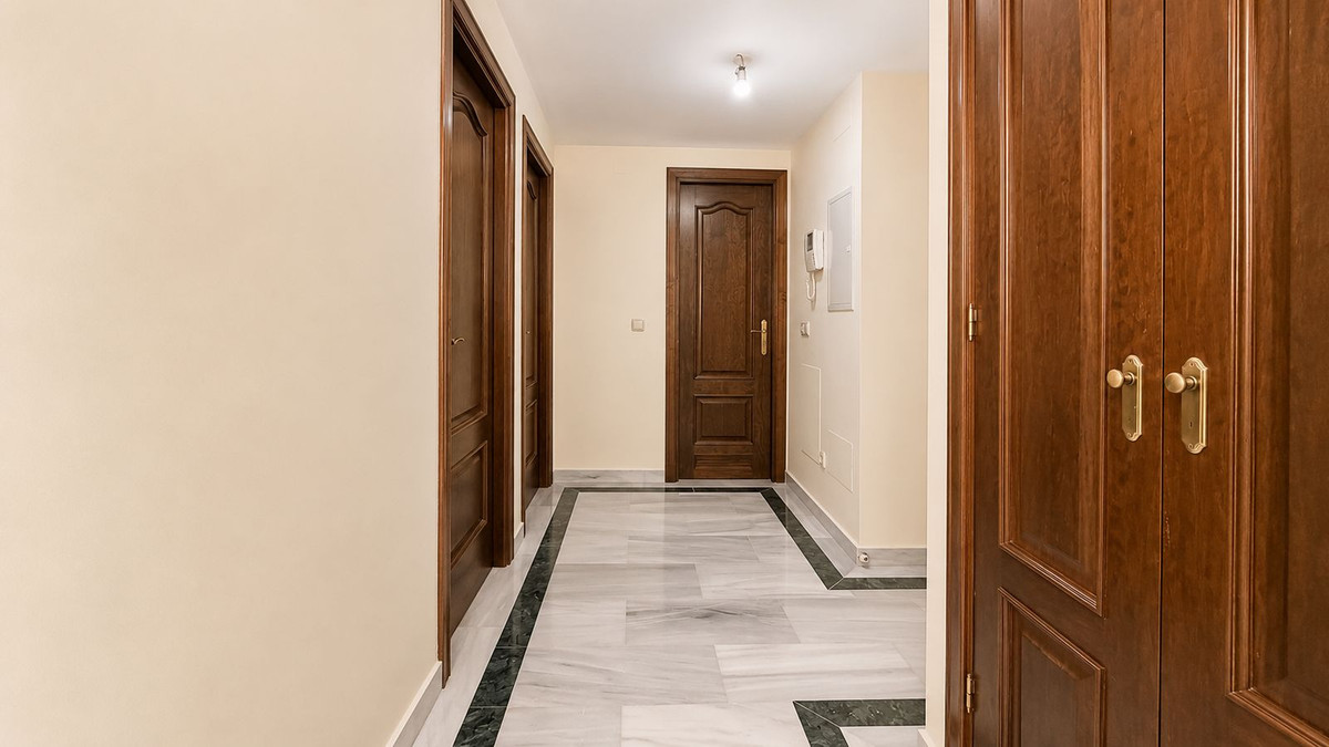 2 Bed Apartment for sale in Estepona Costa Del Sol, Málaga, Spain