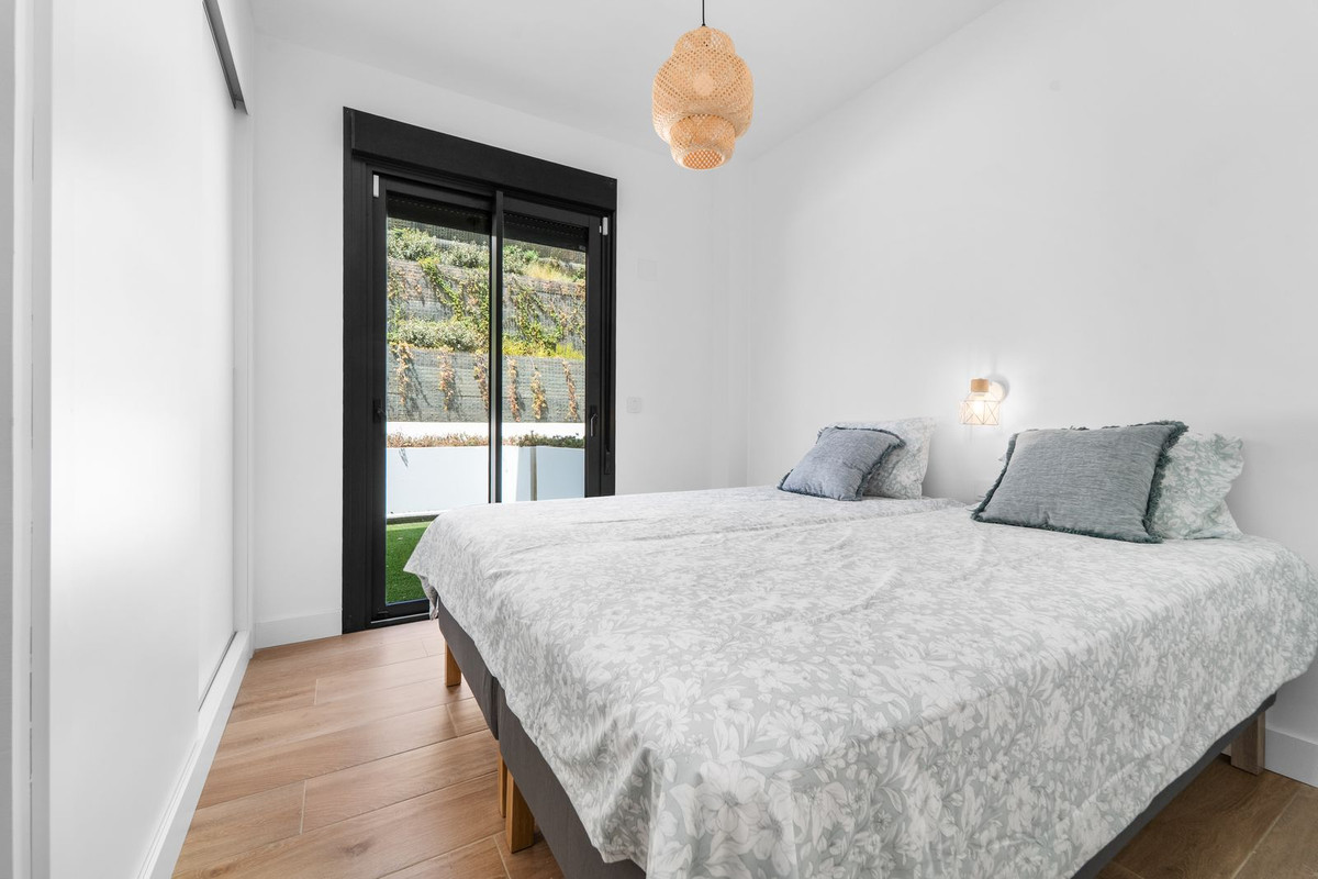 3 Bed Apartment for sale in Fuengirola Costa Del Sol, Málaga, Spain
