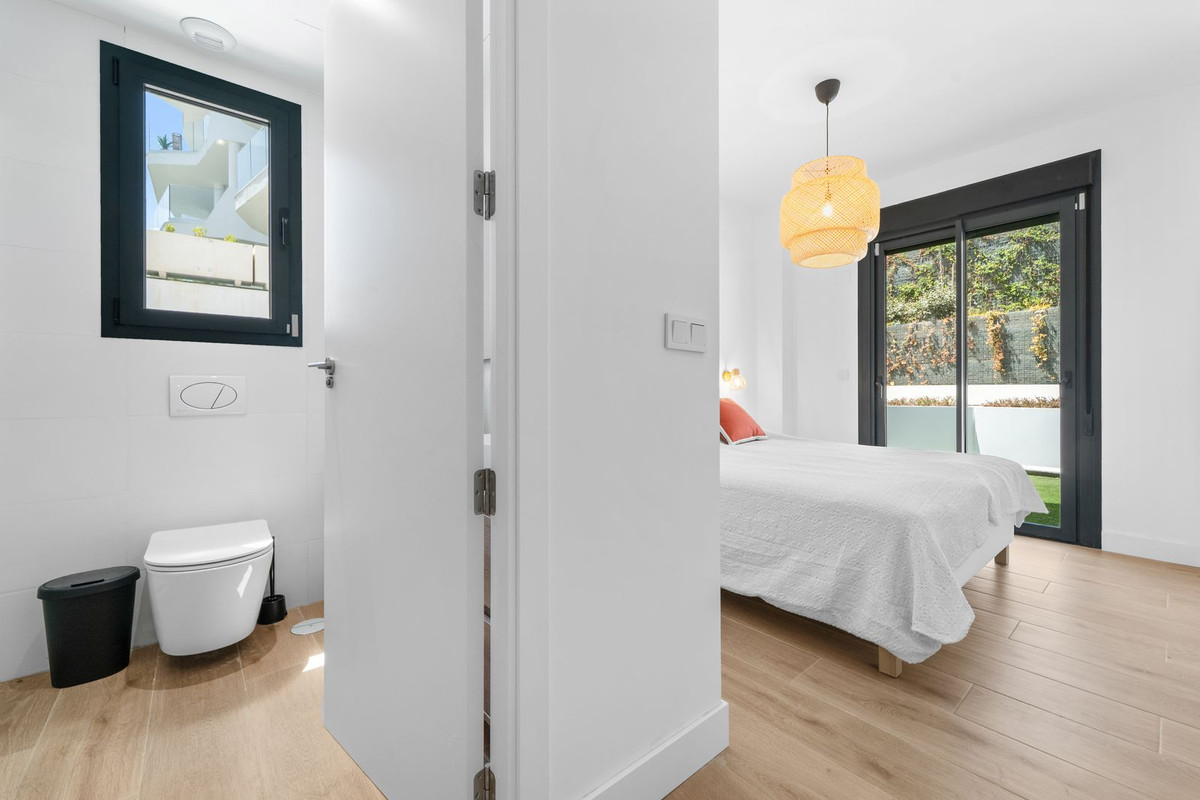 3 Bed Apartment for sale in Fuengirola Costa Del Sol, Málaga, Spain