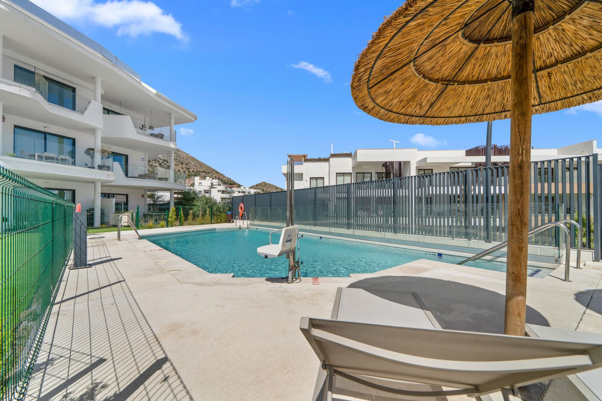 3 Bed Apartment for sale in Fuengirola Costa Del Sol, Málaga, Spain