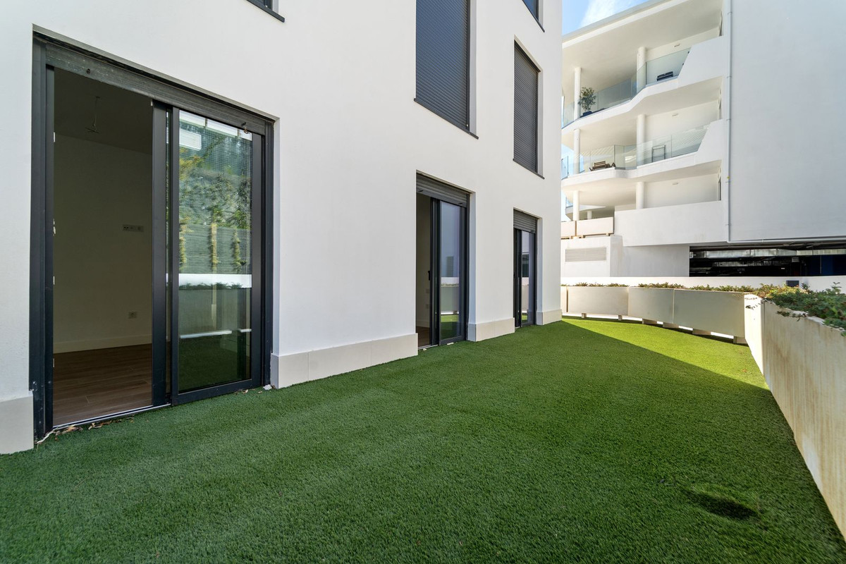 3 Bed Apartment for sale in Fuengirola Costa Del Sol, Málaga, Spain
