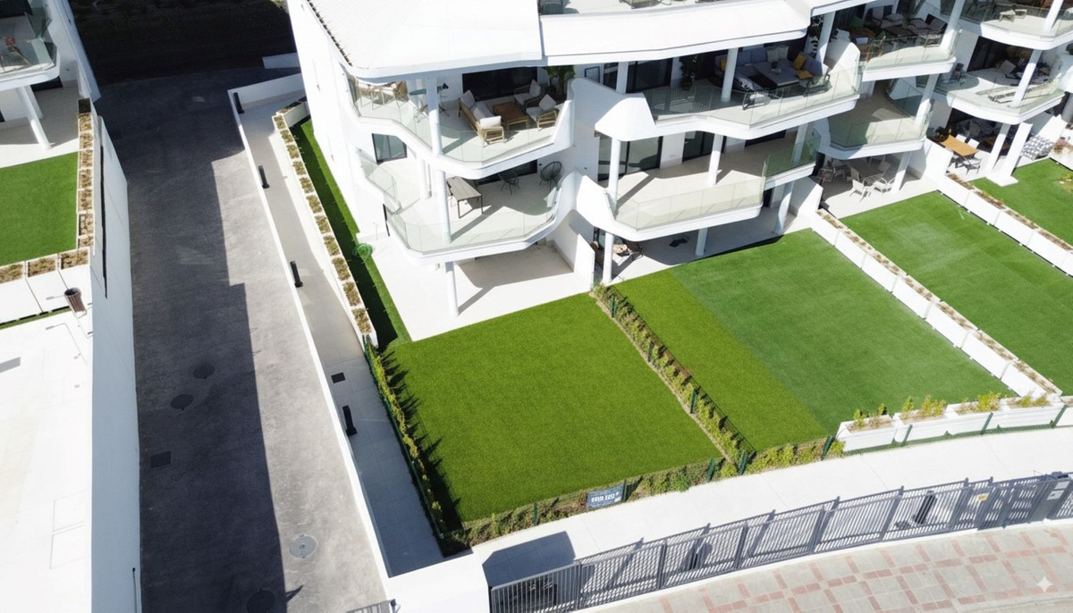 3 Bed Apartment for sale in Fuengirola Costa Del Sol, Málaga, Spain