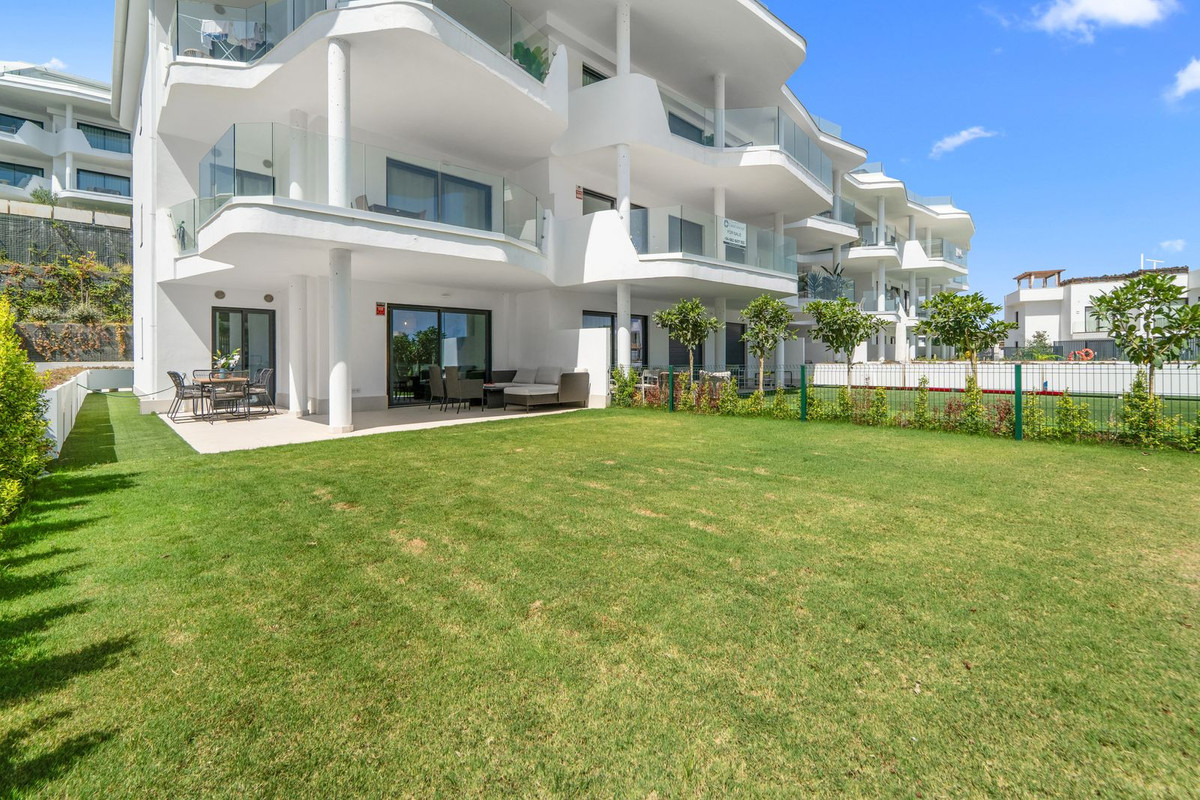 3 Bed Apartment for sale in Fuengirola Costa Del Sol, Málaga, Spain