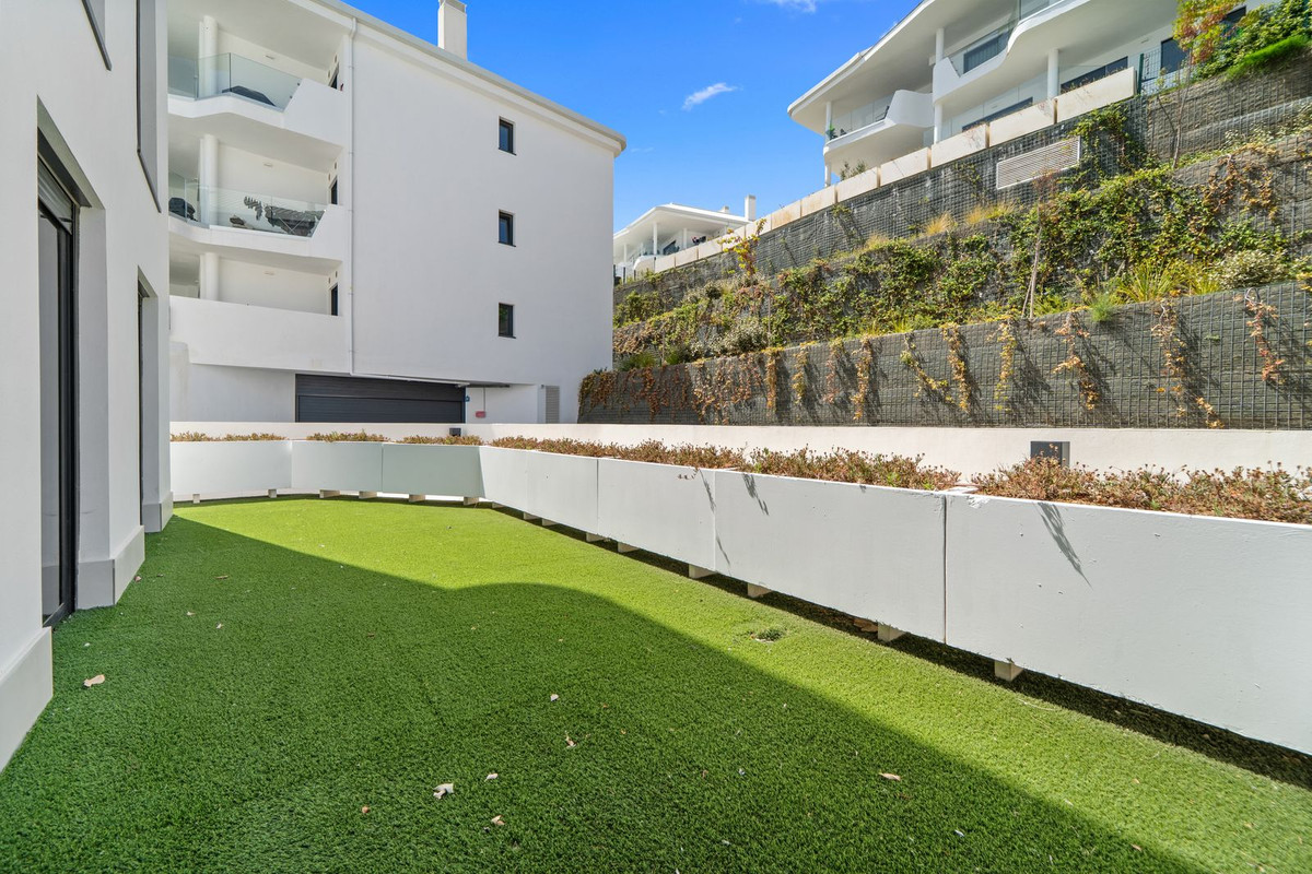3 Bed Apartment for sale in Fuengirola Costa Del Sol, Málaga, Spain