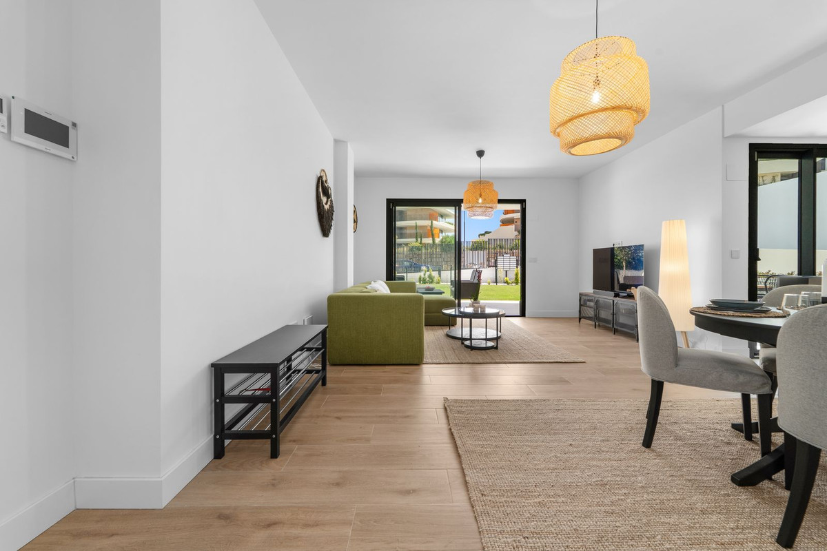 3 Bed Apartment for sale in Fuengirola Costa Del Sol, Málaga, Spain