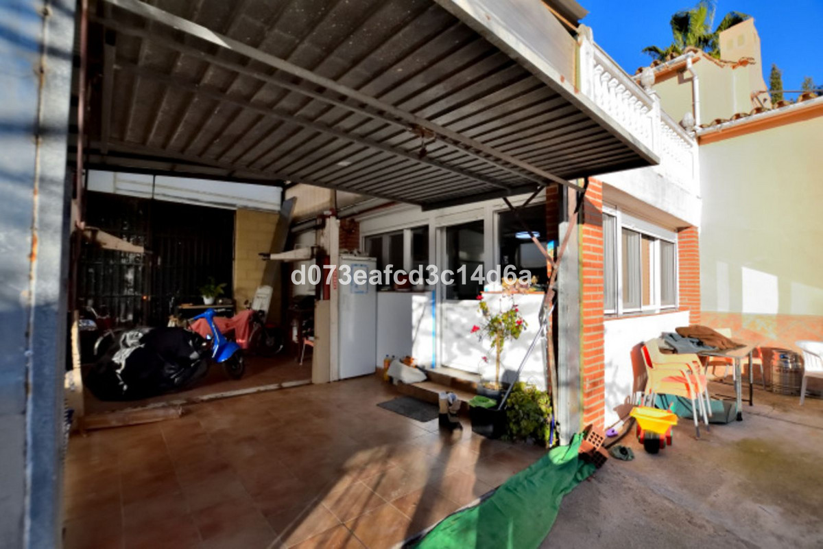 Se vende Finca - Cortijo de 3 dormitorios en Costa Del Sol, Málaga, España