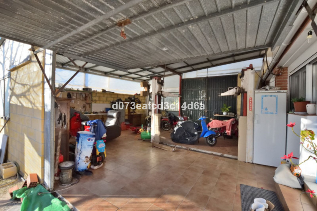 Se vende Finca - Cortijo de 3 dormitorios en Costa Del Sol, Málaga, España