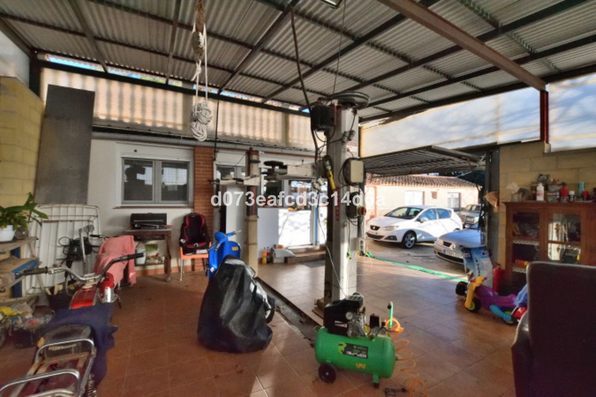 Se vende Finca - Cortijo de 3 dormitorios en Costa Del Sol, Málaga, España