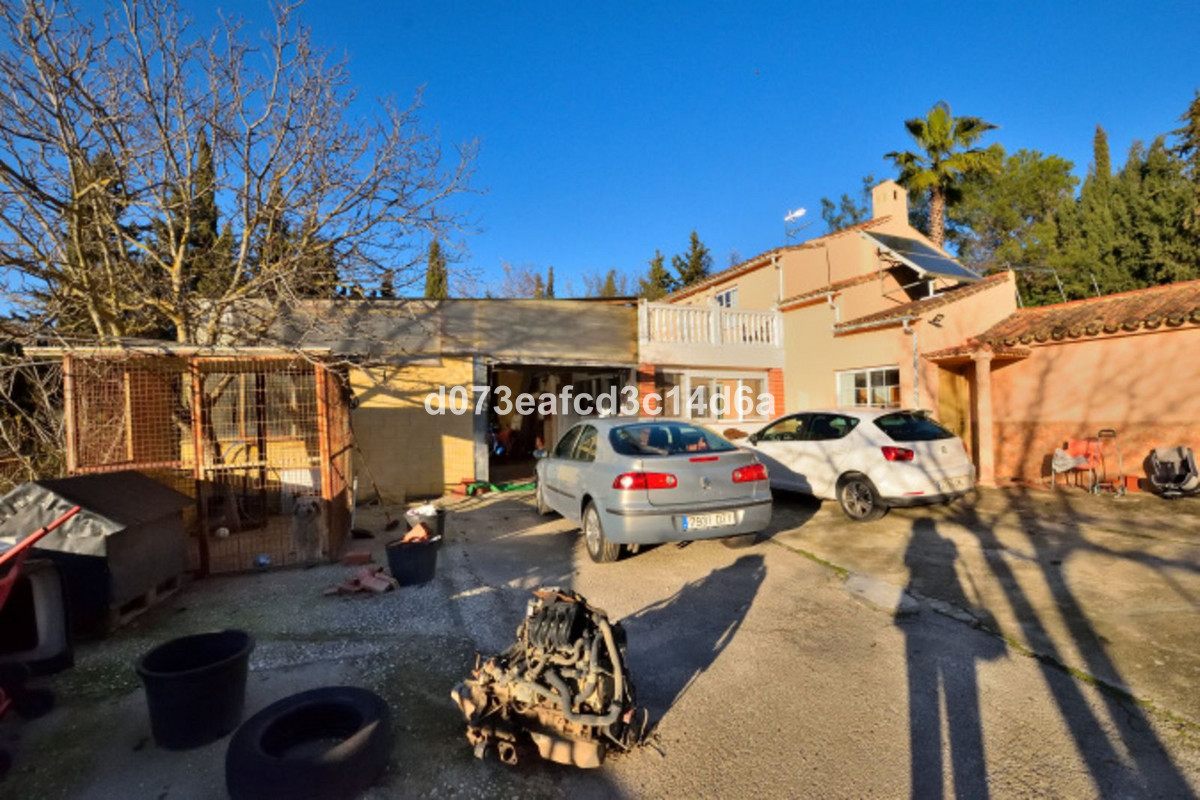 Se vende Finca - Cortijo de 3 dormitorios en Costa Del Sol, Málaga, España