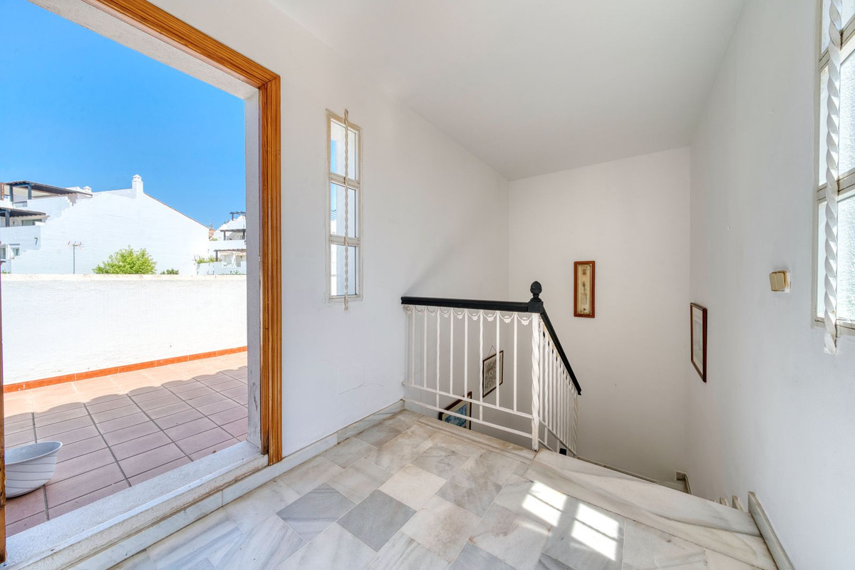 3 Bed Townhouse for sale in Bel Air Costa Del Sol, Málaga, Spain