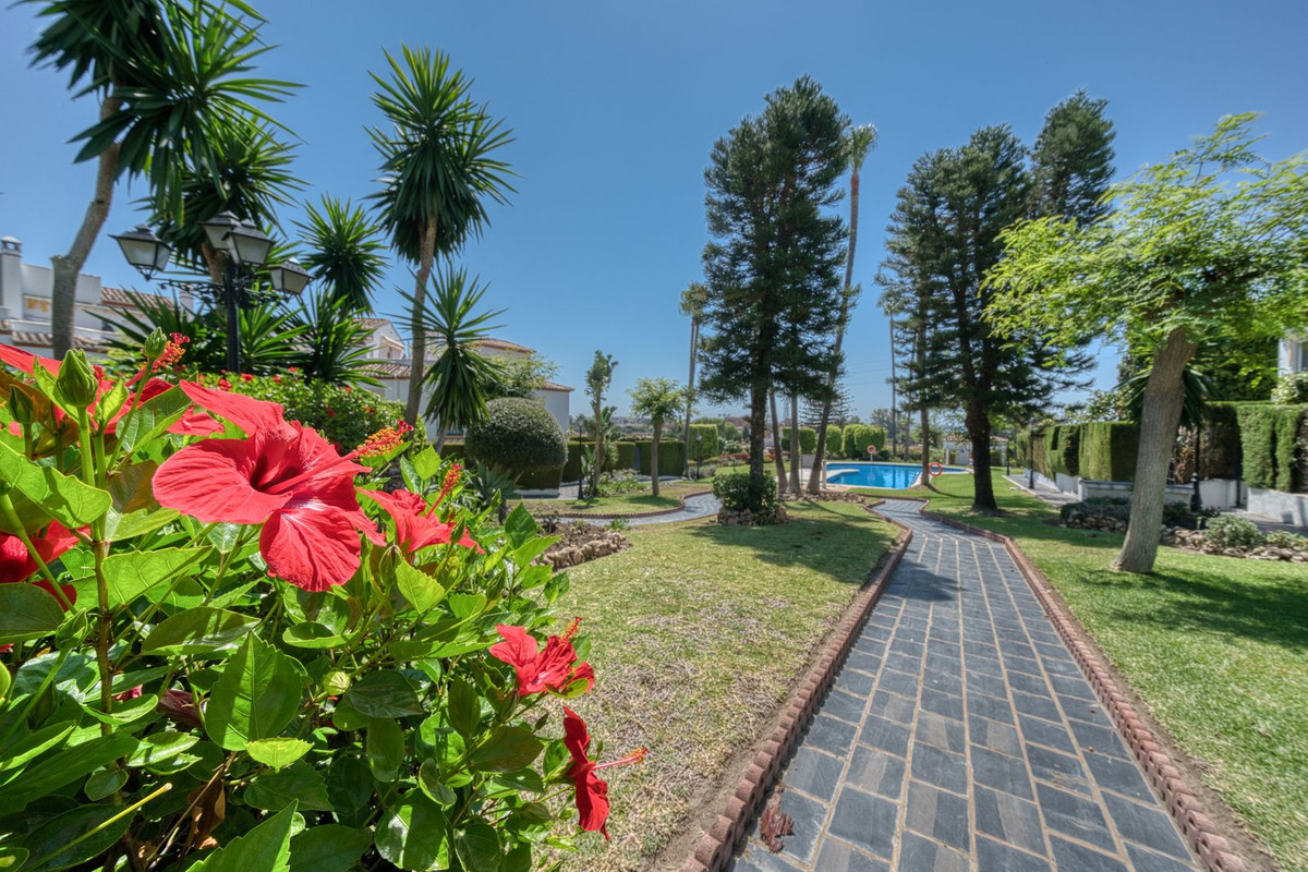 3 Bed Townhouse for sale in Bel Air Costa Del Sol, Málaga, Spain