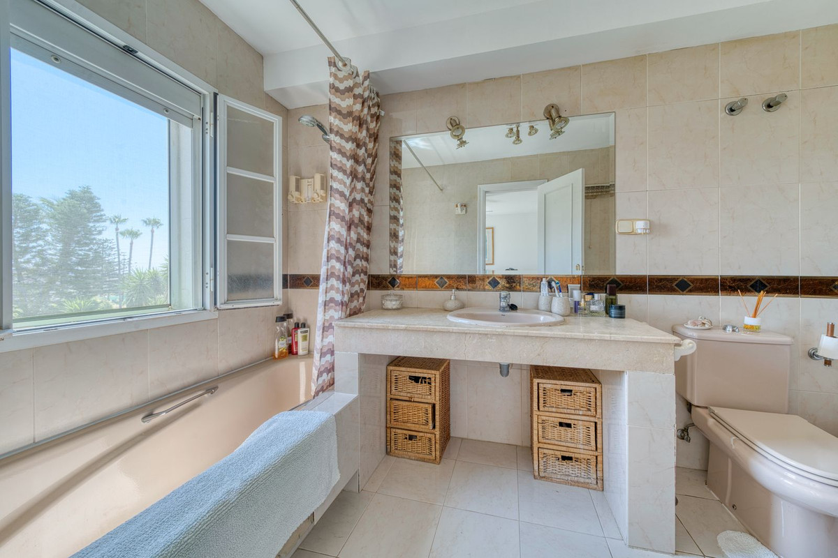 3 Bed Townhouse for sale in Bel Air Costa Del Sol, Málaga, Spain