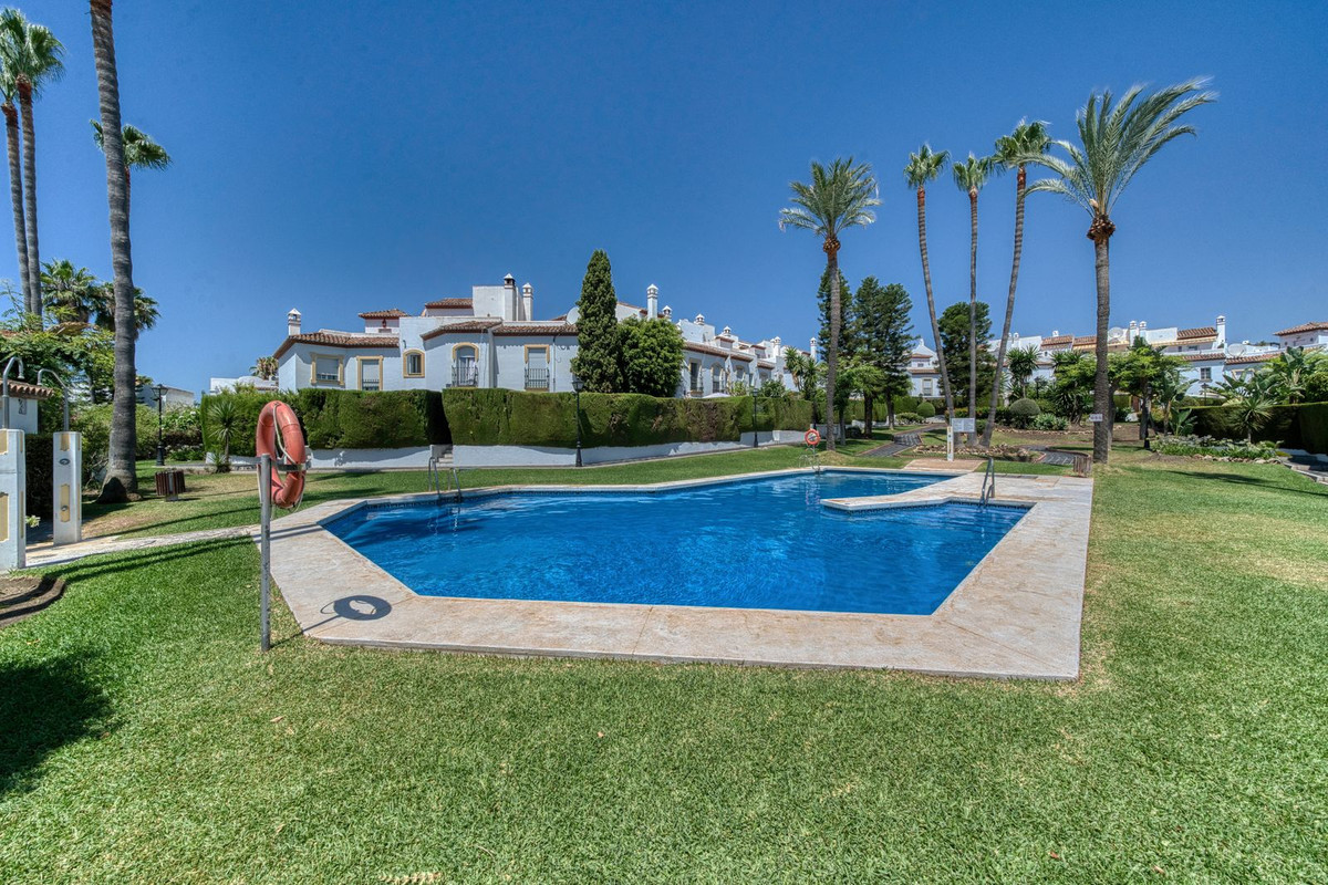 3 Bed Townhouse for sale in Bel Air Costa Del Sol, Málaga, Spain