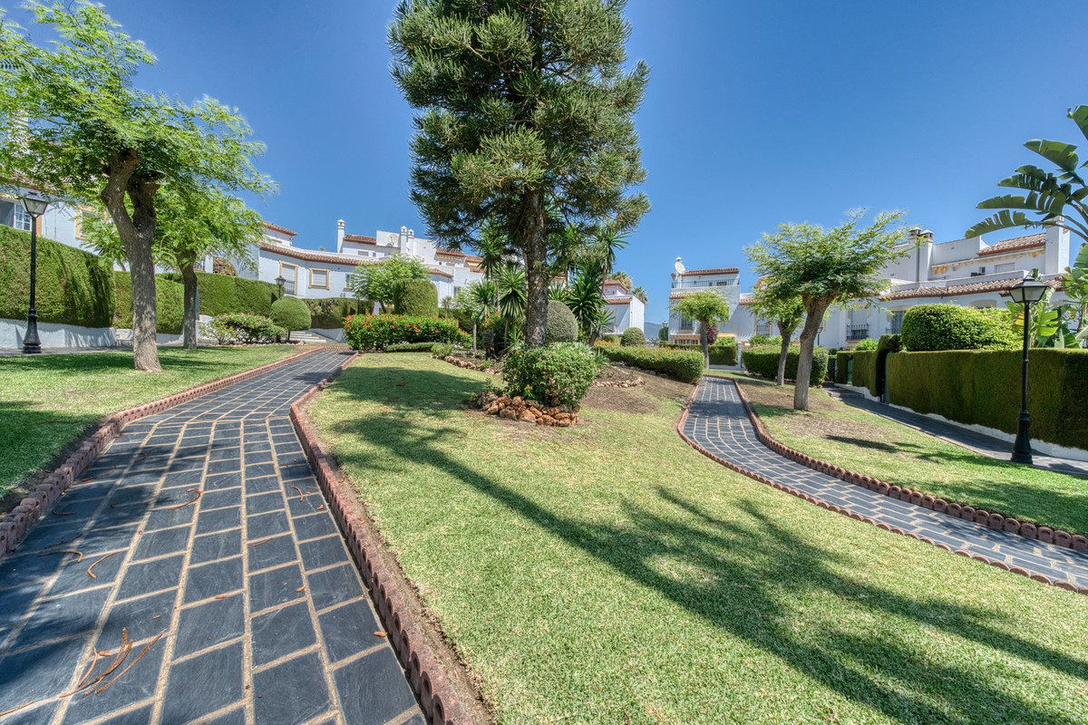 3 Bed Townhouse for sale in Bel Air Costa Del Sol, Málaga, Spain