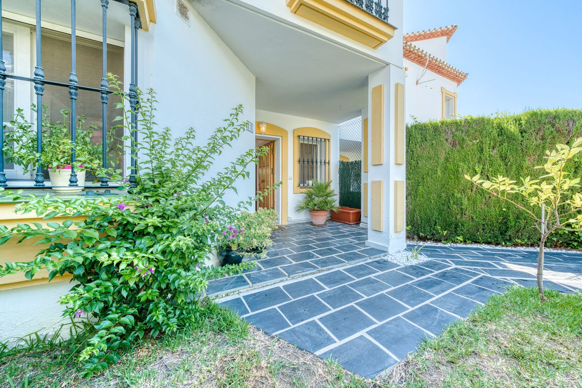 3 Bed Townhouse for sale in Bel Air Costa Del Sol, Málaga, Spain