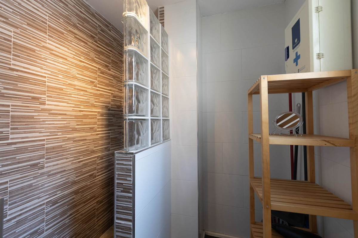1 Bed Apartment for sale in Fuengirola Costa Del Sol, Málaga, Spain