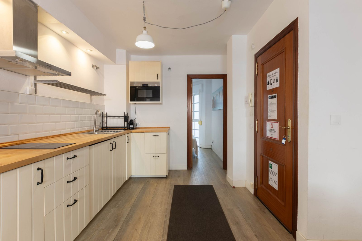 1 Bed Apartment for sale in Fuengirola Costa Del Sol, Málaga, Spain