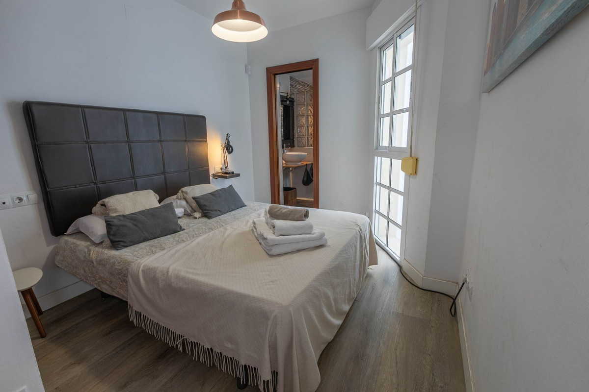 1 Bed Apartment for sale in Fuengirola Costa Del Sol, Málaga, Spain