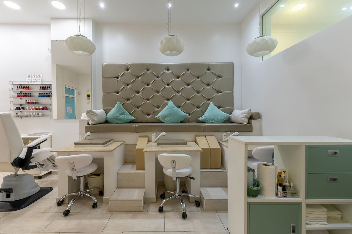 Commercial unit for sale in Fuengirola Costa Del Sol, Málaga, Spain