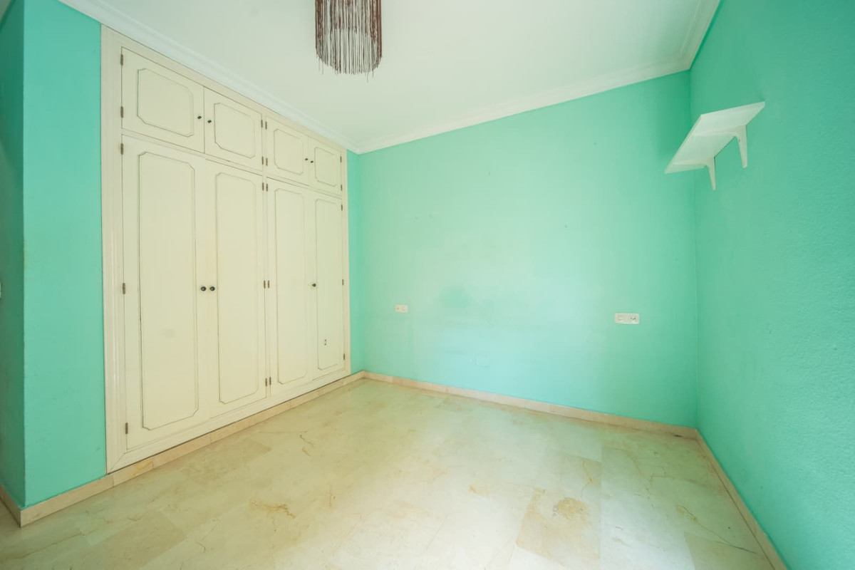 Se vende Apartamento Planta Media de 4 dormitorios en Costa Del Sol, Málaga, España