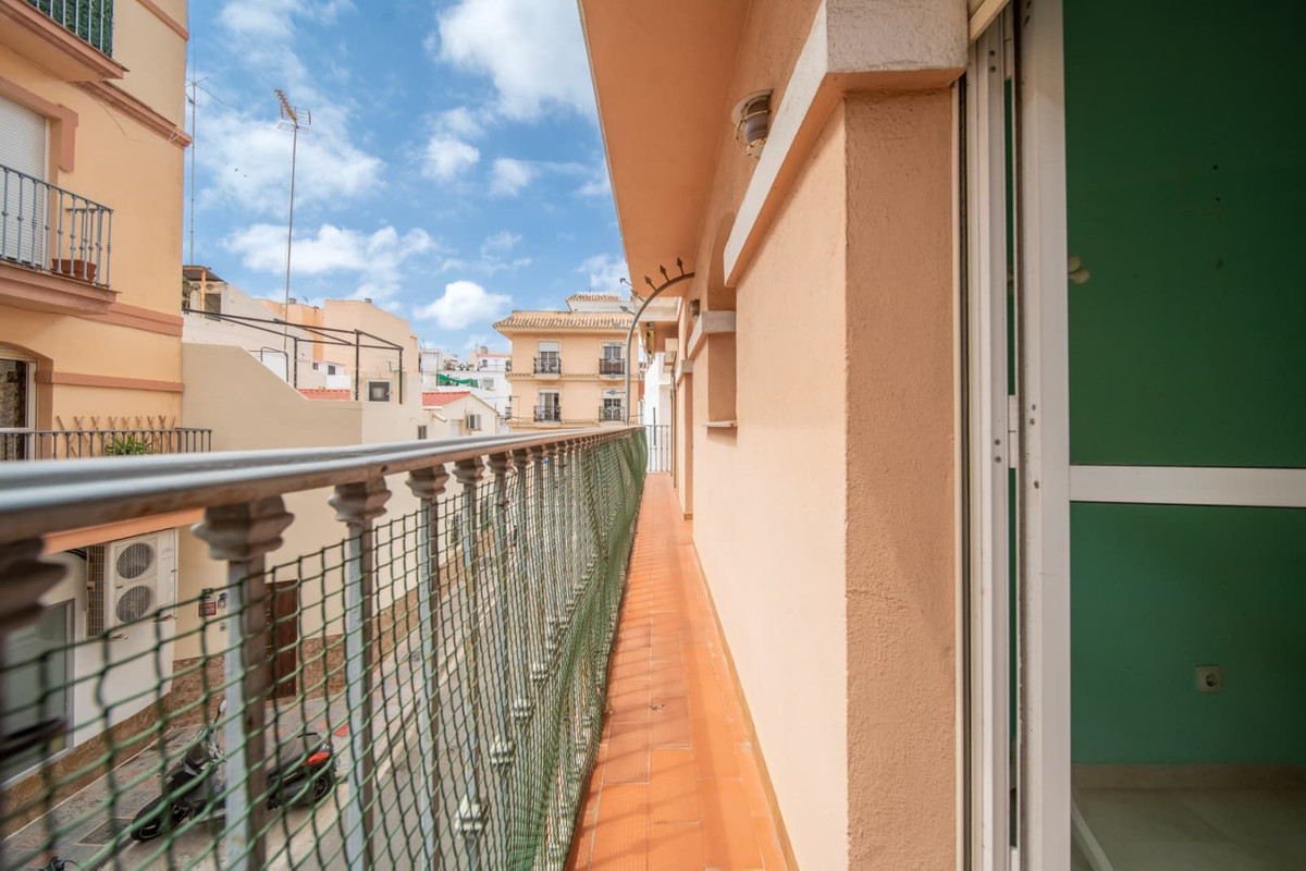 Se vende Apartamento Planta Media de 4 dormitorios en Costa Del Sol, Málaga, España