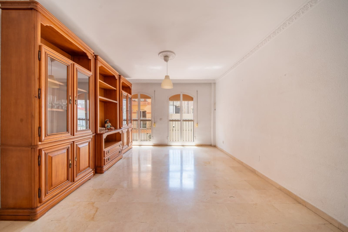 Se vende Apartamento Planta Media de 4 dormitorios en Costa Del Sol, Málaga, España