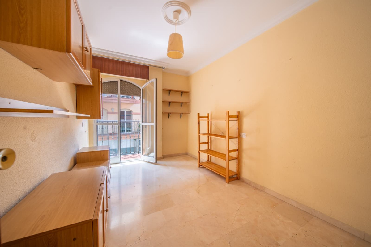 Se vende Apartamento Planta Media de 4 dormitorios en Costa Del Sol, Málaga, España