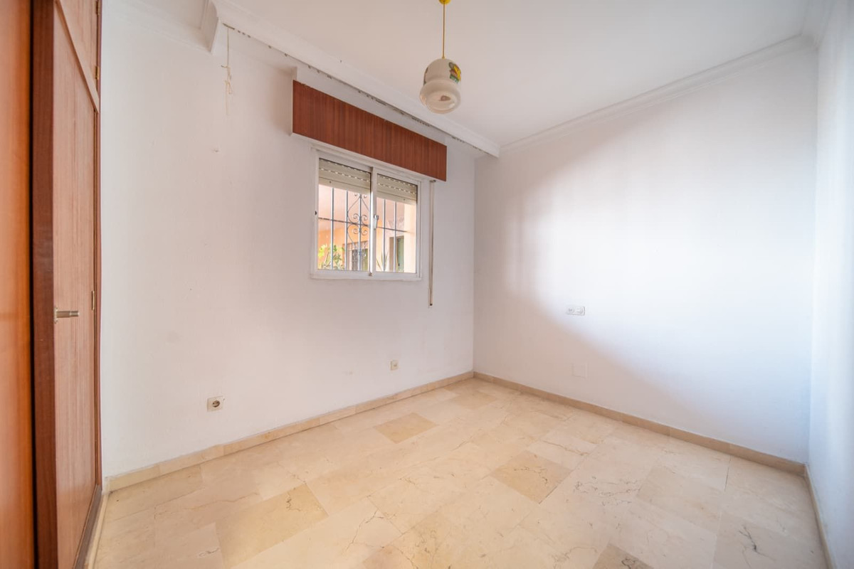 Se vende Apartamento Planta Media de 4 dormitorios en Costa Del Sol, Málaga, España