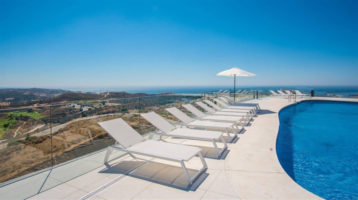 2 Bed Apartment for sale in Calanova Golf Costa Del Sol, Málaga, Spain