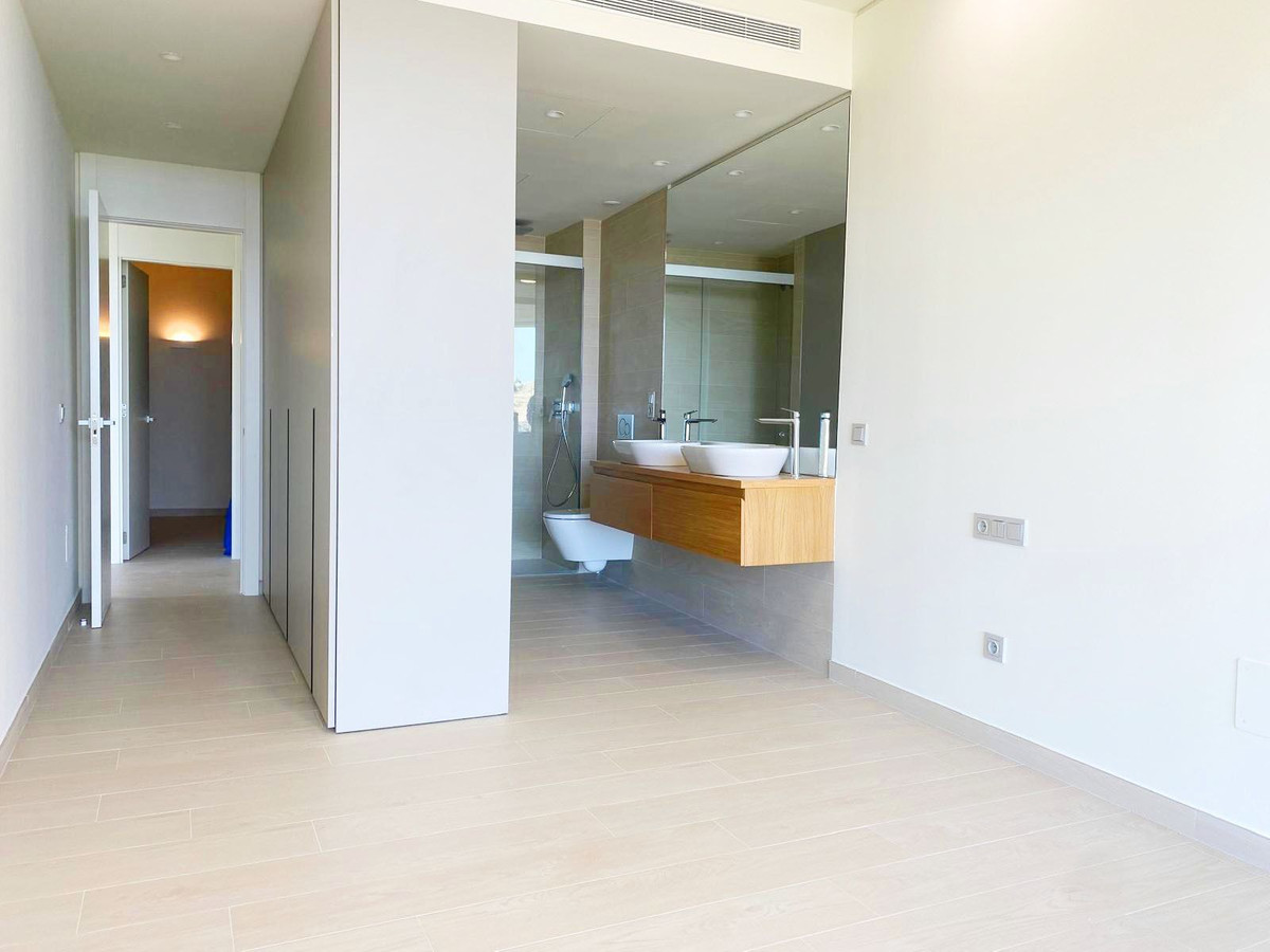 2 Bed Apartment for sale in Higueron Costa Del Sol, Málaga, Spain