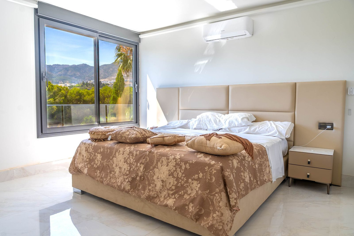 7 Bed Townhouse for sale in Torrequebrada Costa Del Sol, Málaga, Spain