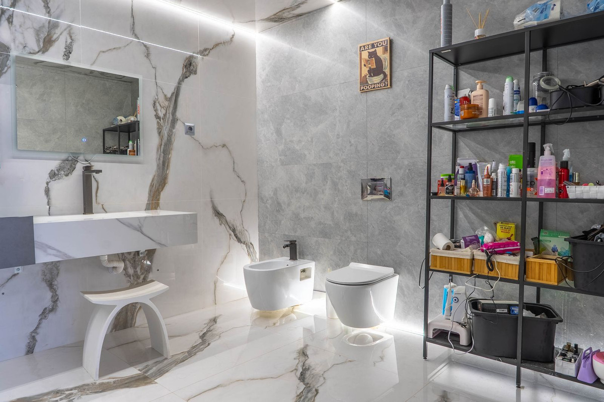 7 Bed Townhouse for sale in Torrequebrada Costa Del Sol, Málaga, Spain