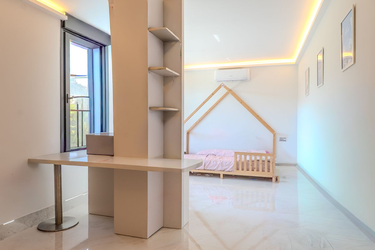 7 Bed Townhouse for sale in Torrequebrada Costa Del Sol, Málaga, Spain