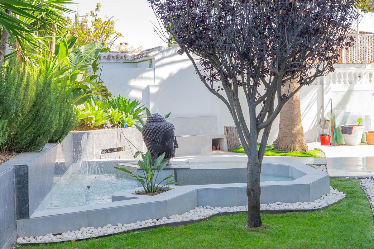 7 Bed Townhouse for sale in Torrequebrada Costa Del Sol, Málaga, Spain