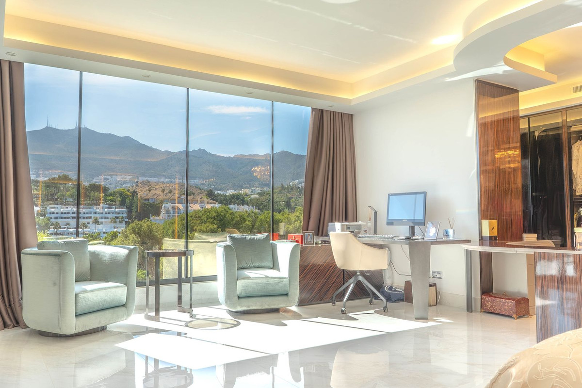 7 Bed Townhouse for sale in Torrequebrada Costa Del Sol, Málaga, Spain