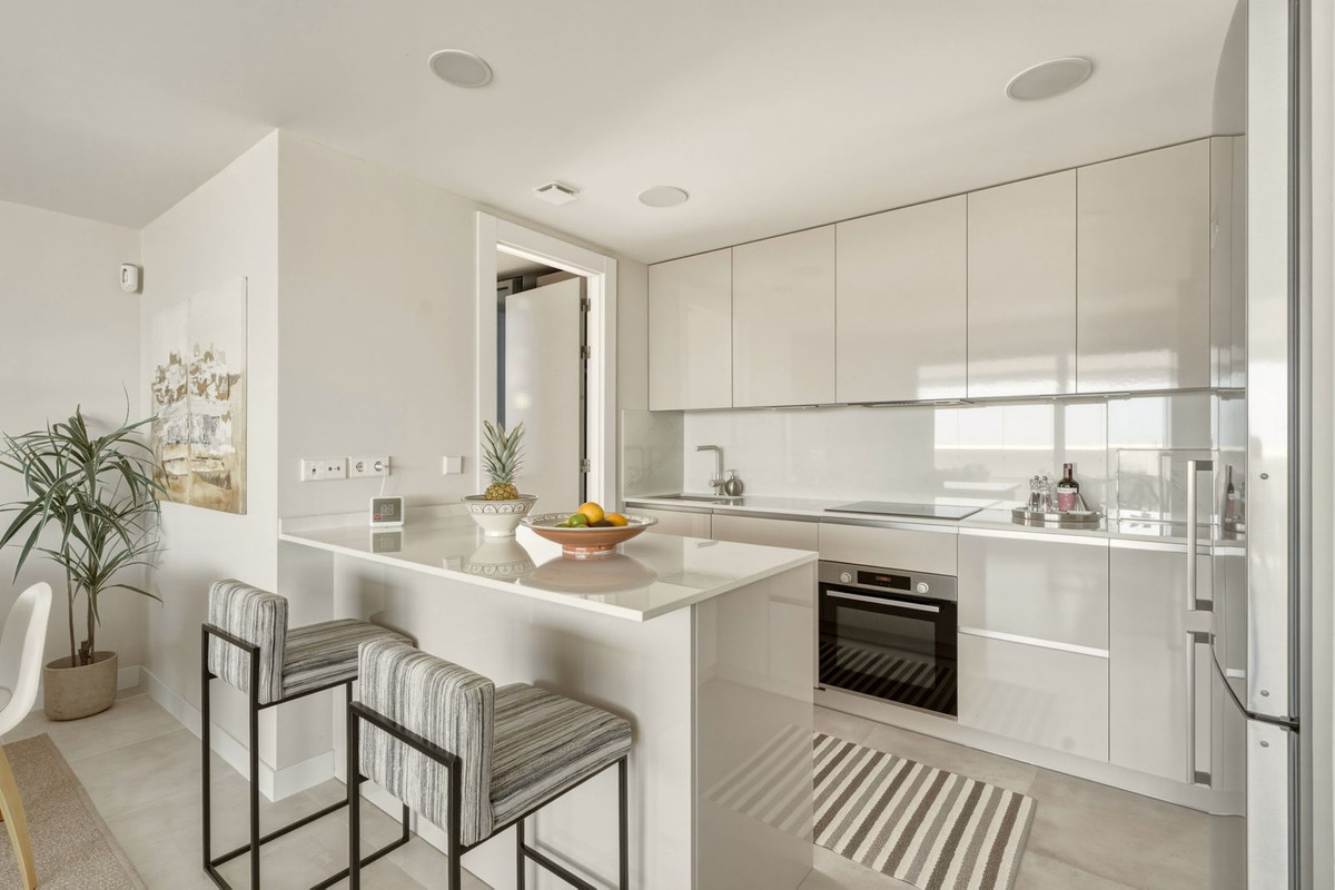 4 Bed Apartment for sale in Selwo Costa Del Sol, Málaga, Spain