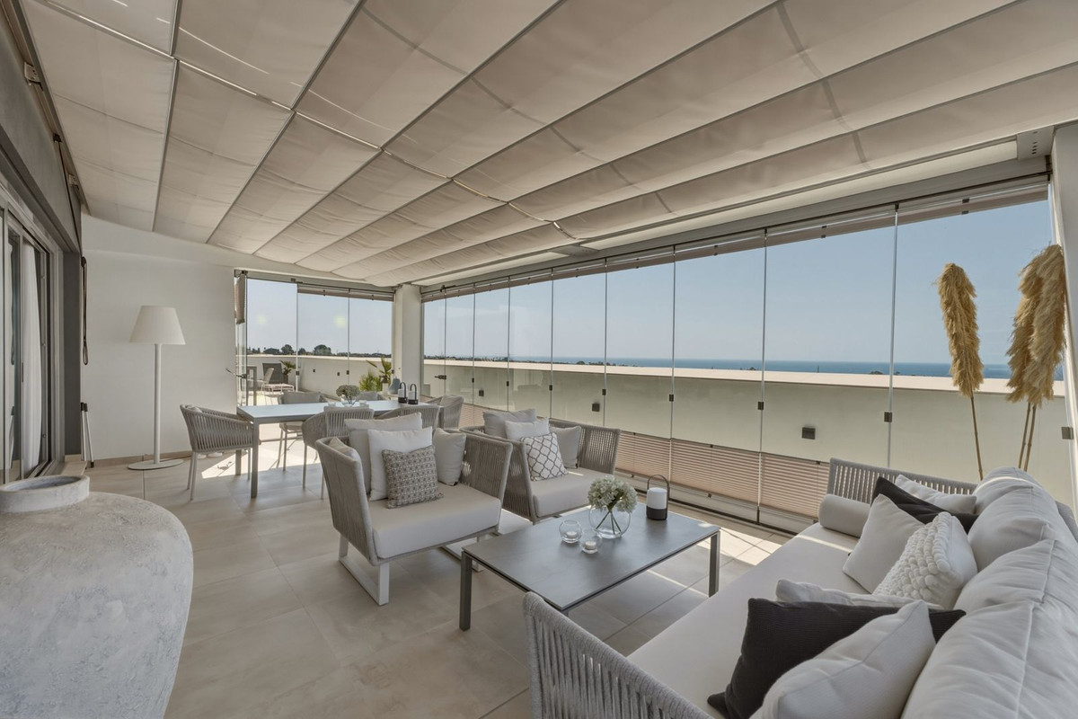 4 Bed Apartment for sale in Selwo Costa Del Sol, Málaga, Spain