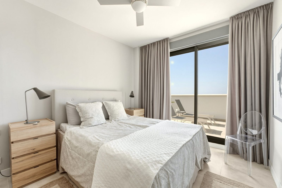 4 Bed Apartment for sale in Selwo Costa Del Sol, Málaga, Spain