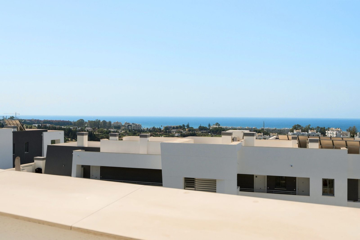 4 Bed Apartment for sale in Selwo Costa Del Sol, Málaga, Spain