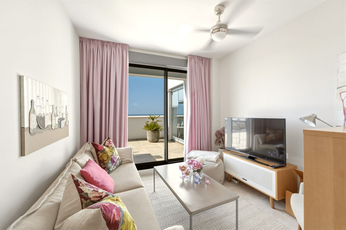 4 Bed Apartment for sale in Selwo Costa Del Sol, Málaga, Spain