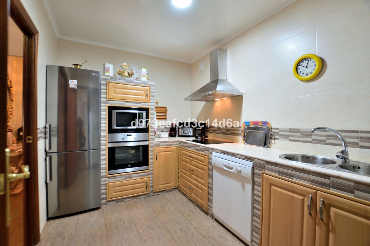 4 Bed Townhouse for sale in Ronda Costa Del Sol, Málaga, Spain