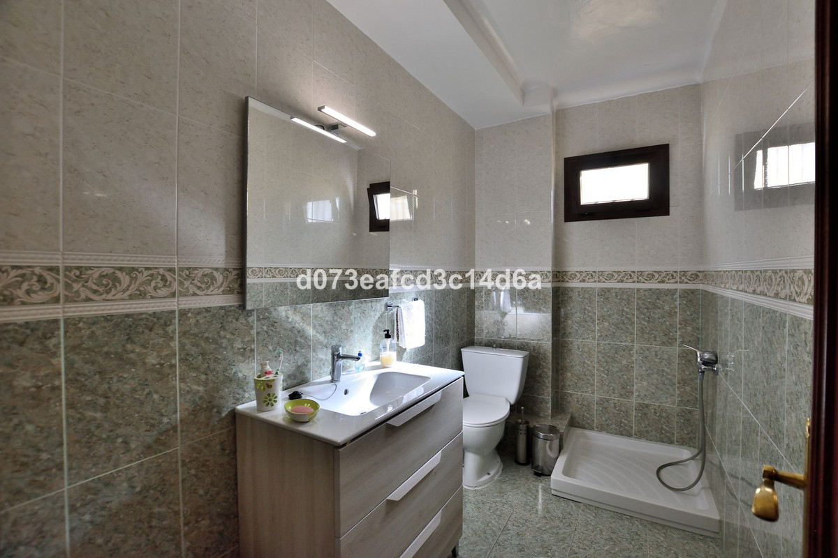 4 Bed Townhouse for sale in Ronda Costa Del Sol, Málaga, Spain