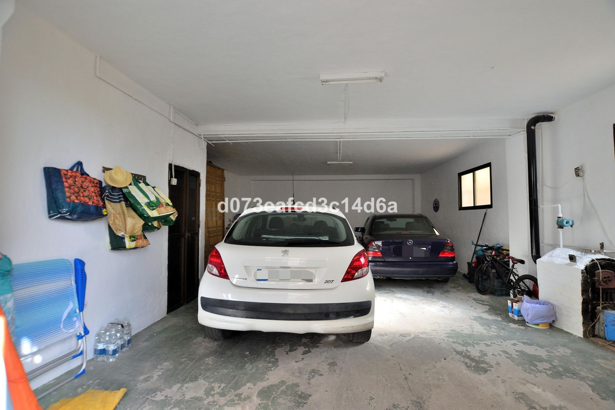 4 Bed Townhouse for sale in Ronda Costa Del Sol, Málaga, Spain