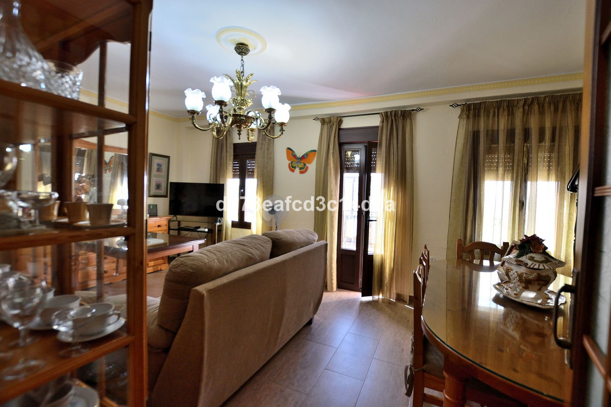 4 Bed Townhouse for sale in Ronda Costa Del Sol, Málaga, Spain